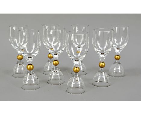 Acht Weingläser Rosenthal, 1970er/1980er Jahre, Entwurf Björn Wiinblad, glockenförmiger Stand, Schaft mit Kugelnodus, ovoide 