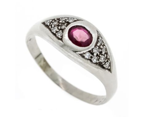 Rubin-Diamant-Ring WG 750/000 mit einem oval fac. Rubin 5 x 4 mm in sehr guter Farbe und 14 Achtkantdiamanten, zus. 0,10 ct W