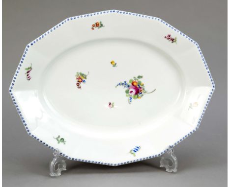 Ovale Platte, Nymphenburg, Marke 1925-75, Modell Pearl, Entwurf Dominikus Auliczek von 1792/95, polygonale Form, Perlreliefra