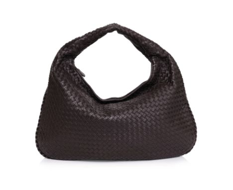A BOTTEGA VENETA LARGE LEATHER HOBO BAG Signature Intrecciato leather in brown, suede lining with single zipper pocket at int