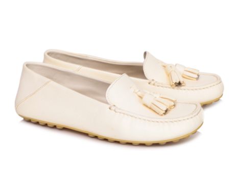 A PAIR OF LORO PIANA 'DOT SOLE' CREAM WALK LOAFER
Deerskin upper with hand-stitched detailing, tonal leather tassels, rounded