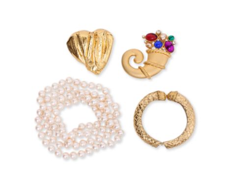 A GROUP OF CHRISTIAN LACROIX, GIVENCHY AND OTHER JEWELLERY
Comprising: a Christian Lacroix heart-shaped brooch; a Givenchy ba