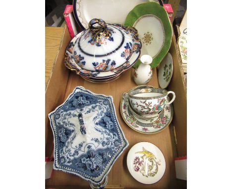 Victorian pedestal dish with cover, decorated in Imari palate, F &amp; Sons Argyle pattern hexagonal tureen and lid, Wedgwood