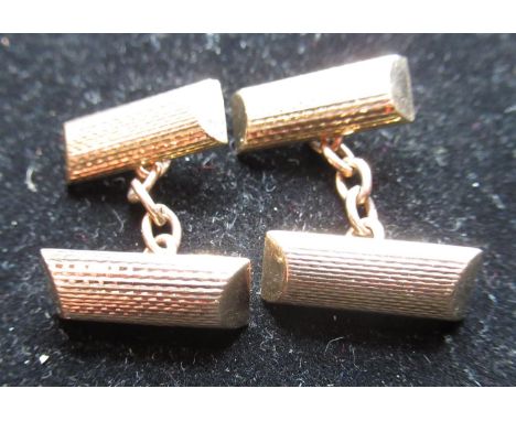 Hallmarked 9ct yellow gold engine turned chain link cufflinks by E&amp;G, London, 375, 1971, 12.6g 