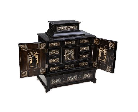 BAROQUE CABINET | Lombardy (Italy / Italian 19th century) | 19th century | ebonized wooden box, inlaid with ivory | 46.5 x 27