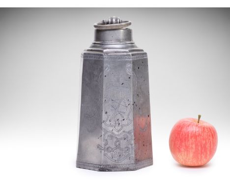 TIN SCHRAUBLASCHE | Central Europe (1805) | 1805 | pewter, engraved decor, crowns and crossbows, screw cap | 30 cm | Bidders 