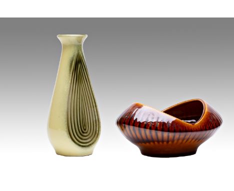 VASE AND BOWL | Ditmar-Urbach, Znojmo (Czech / Bohemian) | colored glazed ceramics | 9 x 23 cm (bowl), 10 x 23 cm (vase) (hei