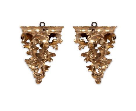 PAIR OF SECOND-CENTURY CONSOLES | Central Europe (end of the 19th century) | end of the 19th century | wood cut, gilded | 10 