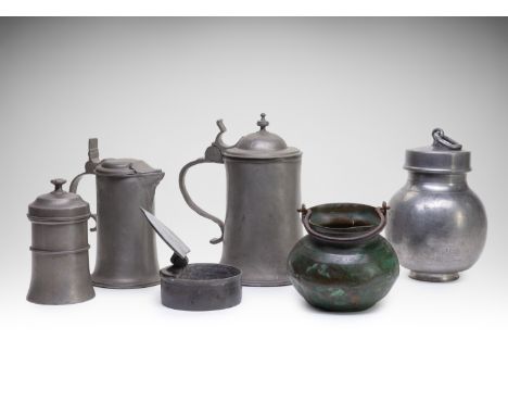 CONVOLUTE OF 6 TIN PEWTERS | Europe (20th century) | 20th century | tin | 5 - 19 cm | Bidders are asked to inquire about the 