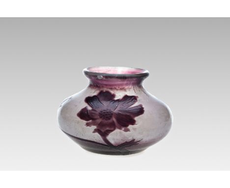 ART NOUVEAU VASE "ANEMONE" | Croismare/Luneville (France / French around 1900) | around 1900 | clear glass layered with viole