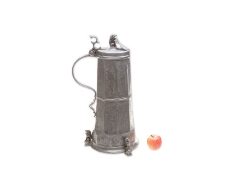 TALL TIN PEWTER IN THE NEO-GOTHIC STYLE | Central Europe (2nd half of the 19th century) | 2nd half of the 19th century | pewt