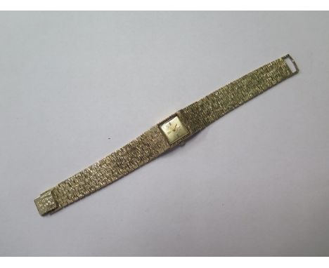 A 9ct yellow gold Accurist bracelet ladies wristwatch manual wind, total weight approx 37.8 grams, 15mm wide, running, hands 