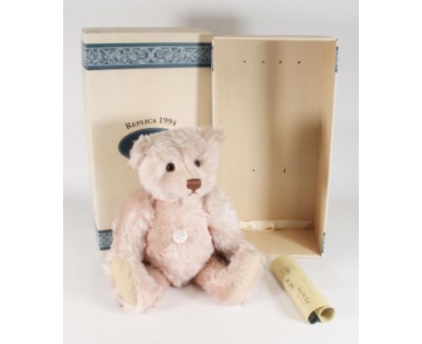 Steiff 407192 1994 Replica Bear Rose 1927, with certificate of authenticity, limited edition number 01681 of 7,000, with box.