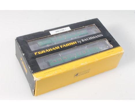 N gauge model railways, Grafar Graham Farish by Bachmann, 372675 4CEP Four Car EMU 7105 SR Multiple Unit Green set, 6 DCC, Bl