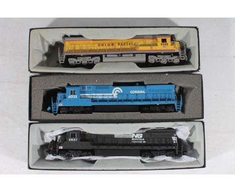 HO gauge model railways, Spectrum by Bachmann, The Master Railroader Series, three locomotives to include 85003 Union Pacific