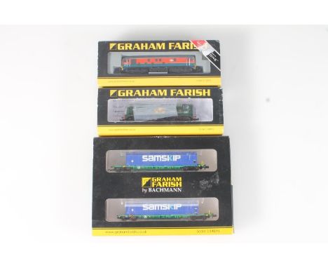 N gauge model railways, Grafar Graham Farish by Bachmann two locomotives to include 371030 Class 20 diesel D8000 BR green and