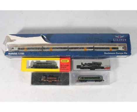 N gauge model railways to include Con-Cur of Illinois 6W-1200 Southern Pacific Powered Cow 4602 black and orange, Atlas Model