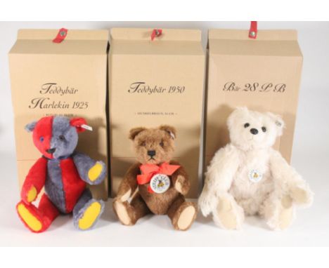 Steiff three Steiff Club Edition bears to include 2000/2001 420214 Teddy Bear Harlequin 1925 Red/Blue 35cm with certificate o
