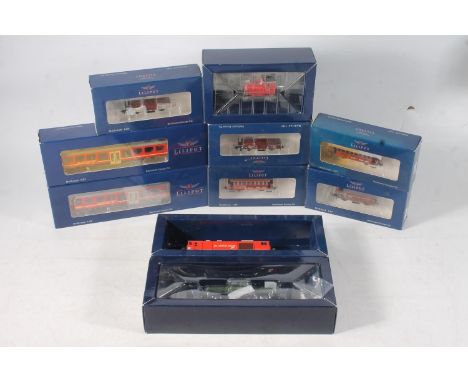 HOe gauge model railways, Liliput by Bachmann Europe PLC, L142101 diesel locomotive Zillertalbahn D13 red, L170703 diesel loc