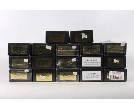 HO gauge model railways, Spectrum by Bachmann, The Master Railroader Series, seventeen coaches to include 89026 Union Pacific