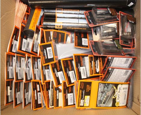 HO and N gauge model railway, Gaugemaster by Noch of Germany diorama accessories to include DCC40 Auto Reverse Module x4, GM3