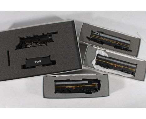 HO gauge model railways, Bachmann Plus locomotives to include 31401 Consolidation 2-8-0 with smoke, Headlight and Tender Sant