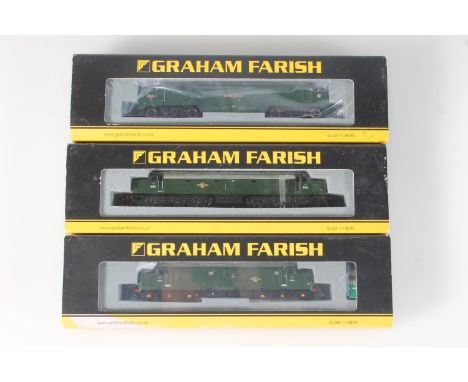 N gauge model railways, Grafar Graham Farish by Bachmann three locomotives to include 371451A Class 37/0 diesel D6712 BR gree