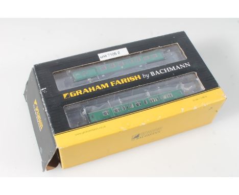 N gauge model railways, Grafar Graham Farish by Bachmann, 372675 4CEP Four Car EMU 7105 SR Multiple Unit Green set, 6 DCC, Bl