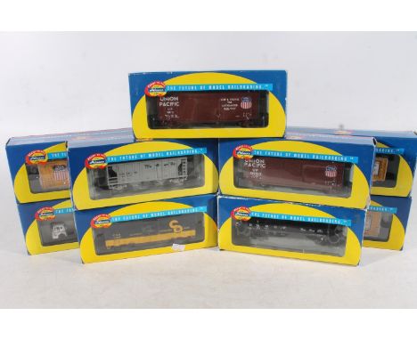 HO gauge model railways, Athearn Ready to Roll rolling stock to include 70892 Union Pacific 40' double door box car 519512; 7