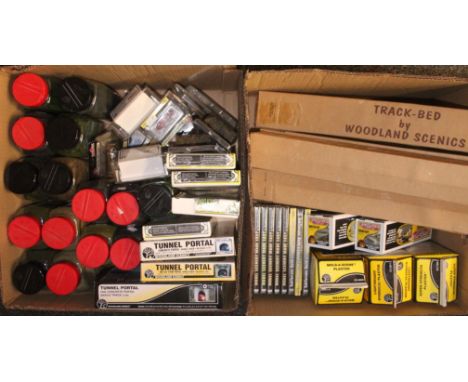 HO gauge and other model railway, Woodland Scenics of Missouri, model diorama accessories to include A2738 Deer, AS5533 Suds 