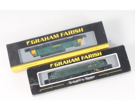 N gauge model railways, Grafar Graham Farish by Bachmann, two locomotives to include 371585 'Leicestershire and Derbyshire Ye
