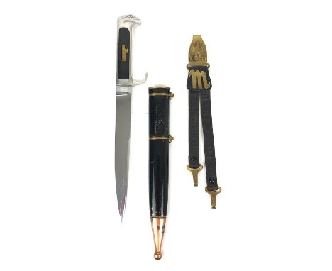 Italian MVSN 1937 model Officer's fascist dagger and straps.  A fine example with plain plated blade. The polished aluminium 