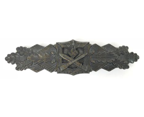 German Third Reich WW2 Army / Waffen SS Close Combat Clasp by Josef Felix &amp; SÃ¶hne, Gablonz. Fine die-cast example, the r
