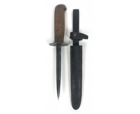 WW1/WW2 Period French Trench Fighting Knife This example with a short cut down cruciform Lebel bayonet style blade. White met