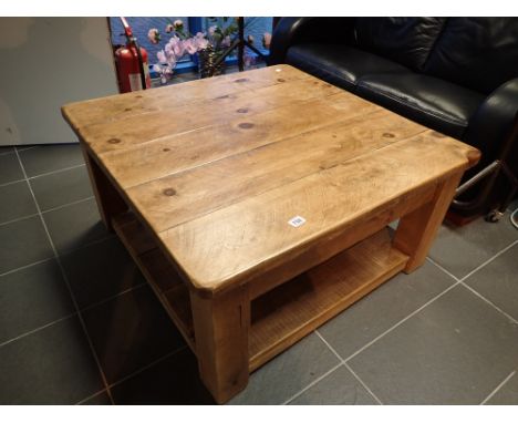 Large square coffee table with shelf below 89 x 89 x 51 cm 