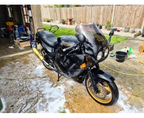 Number 248 of only 250 SE Daytonas produced.
Brought out by Triumph in 1998 to celebrate the success of the Daytona model
Spe