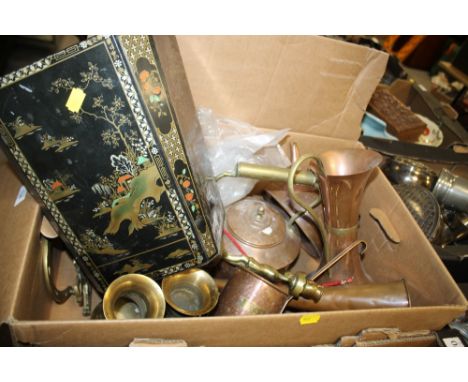 A TRAY OF COPPER AND BRASSWARE TO INCLUDE COPPER KETTLES, FIGURATIVE CANDLESTICK ETC