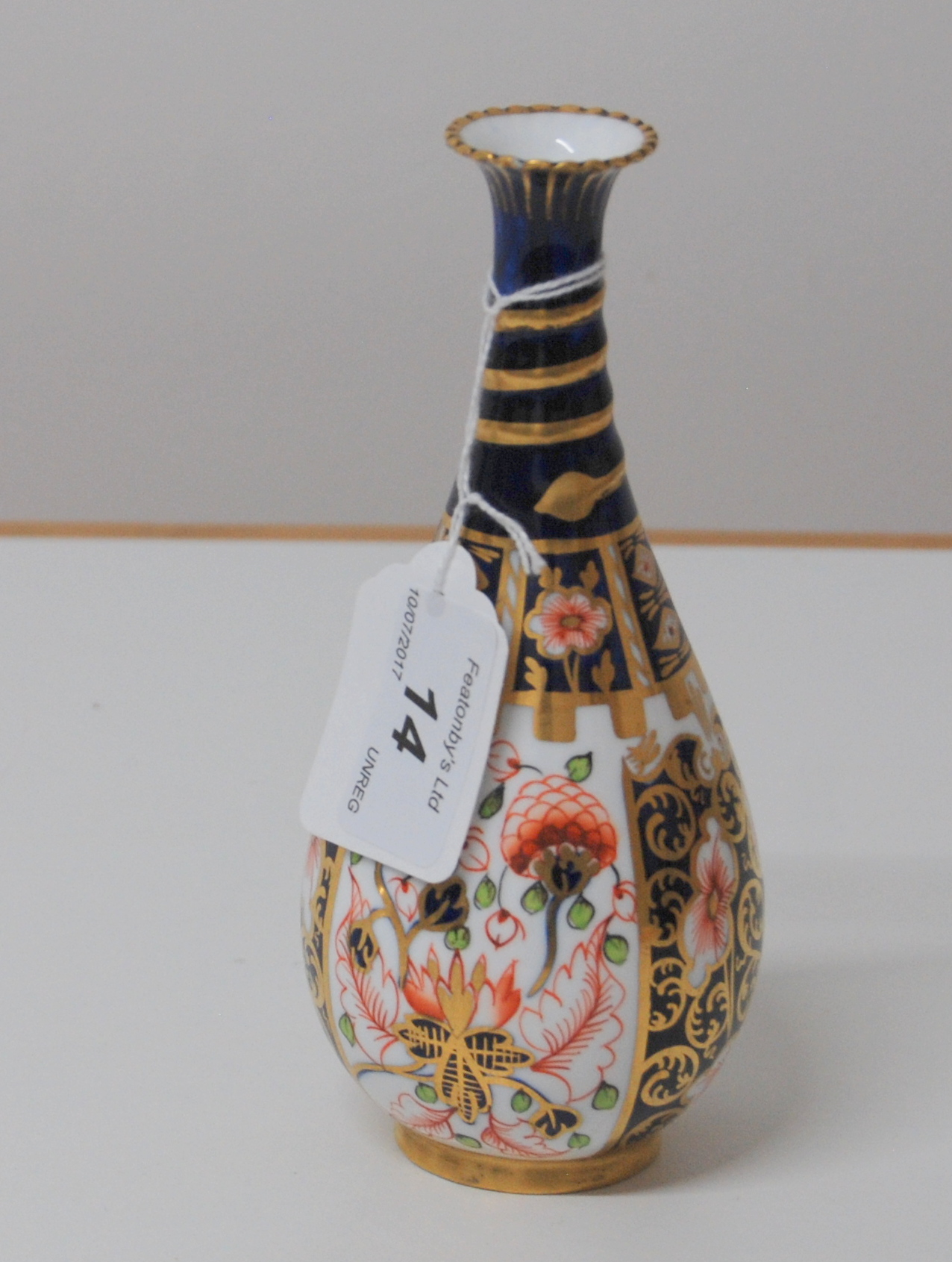 FIRST QUALITY ROYAL CROWN DERBY IMARI Bottle Decorative Royal Crown Derby