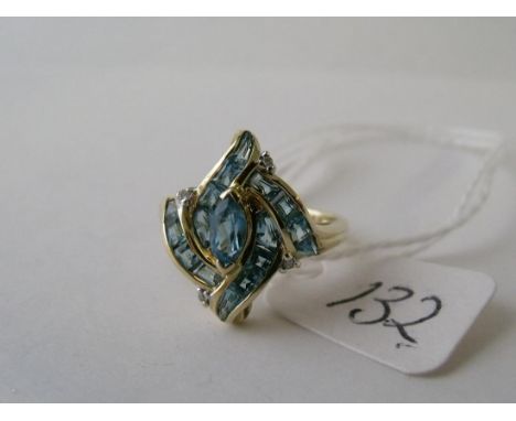 14ct gold and blue topaz set dress ring approx size N  