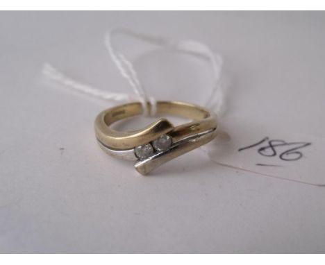 9ct 2 stone diamond twist ring     