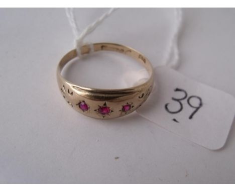 Antique gold mounted three stone ruby ring Chester   marks approx size O        