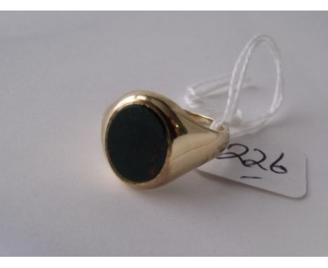 Gents 9ct bloodstone ring approx size O    