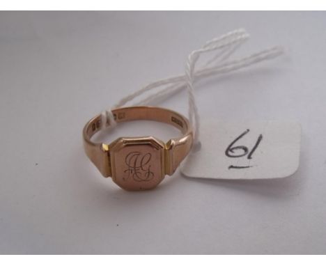 9ct signet ring 3.3g       