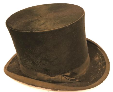 Antique London made top hat, approximately 6 3/4. P&amp;P Group 2 (£18+VAT for the first lot and £3+VAT for subsequent lots) 