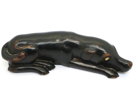 Georgian table snuff box in the form of an ebonised wood reclining dog with bone eyes, L: 12 cm. P&amp;P Group 1 (£14+VAT for