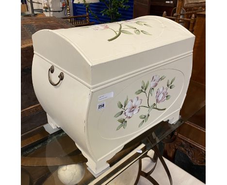 DECORATIVE TRUNK