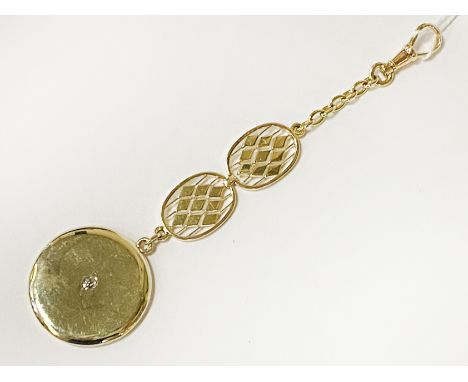 18CT KEY RING WITH DIAMOND - 14 GRAMS