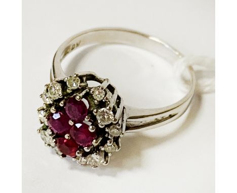 18CT WHITE GOLD DIAMOND &amp; RUBY RING - SIZE N