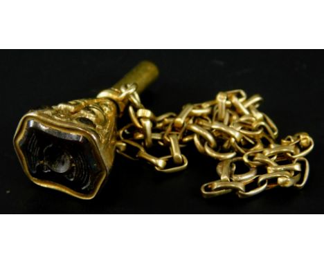 A seal fob and chain, the seal with green agate, bearing initial K, on fine link chain, (AF), 4.4g all in.  (M)