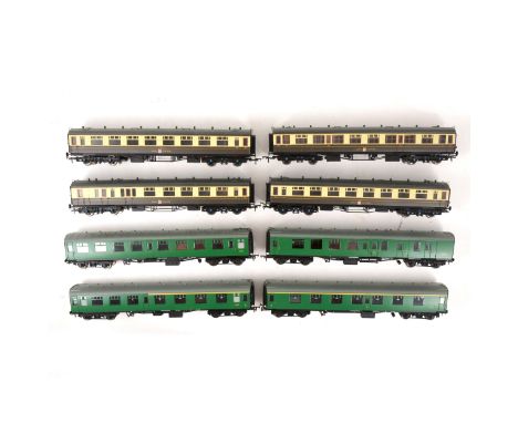 Bachmann OO gauge model railway passenger coaches; eight including a rake of four BR green MK1 coaches, S15904, S13143, S2431